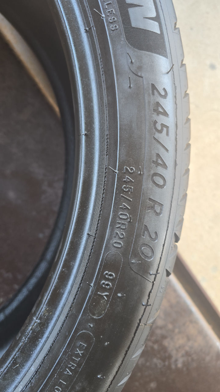 245/40R20 미쉐린 e프라이머시 중고타이어 1개
