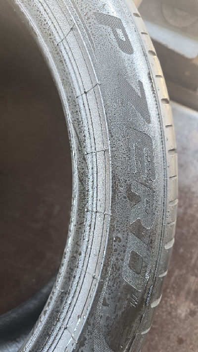 255/40R20 피렐리 PZERO 중고타이어
