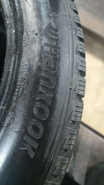 285/45R20 한국 WINTER I*CEPT EVO 3 X 윈터 중고타이어
