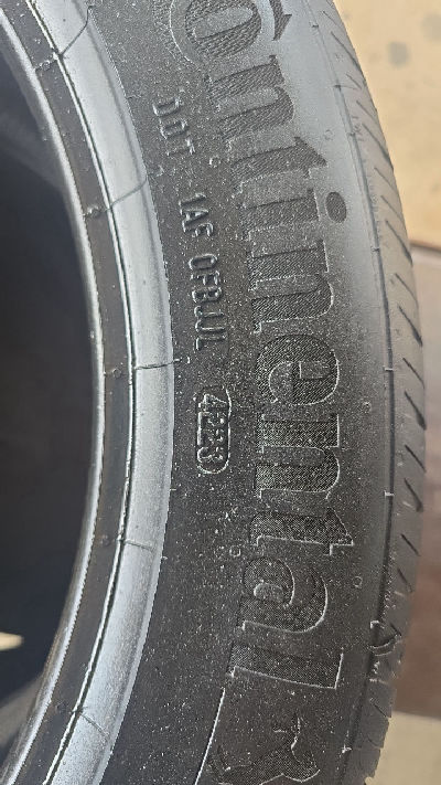 255/45R19 콘티넨탈 PROCONTACT RX 중고타이어