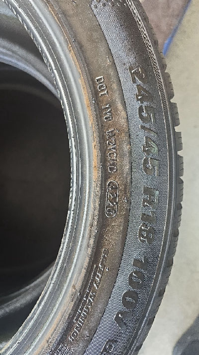 245/45R18 · 275/40R18 금호 WINTERCRAFT WP72 윈터 중고타이어